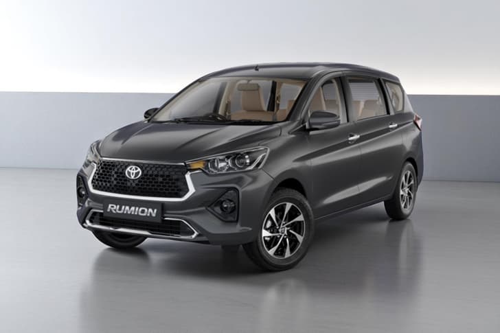 Toyota Rumion Color Iconic Grey